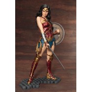 WONDER WOMAN - STATUA